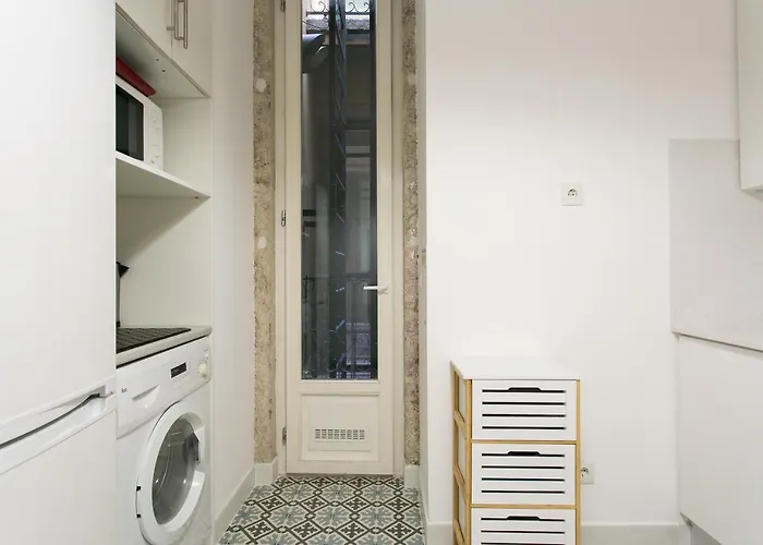 Jp38 - Dowtown Perfect Gem 2 Bdr + 2 Bath, Bright Flat! *